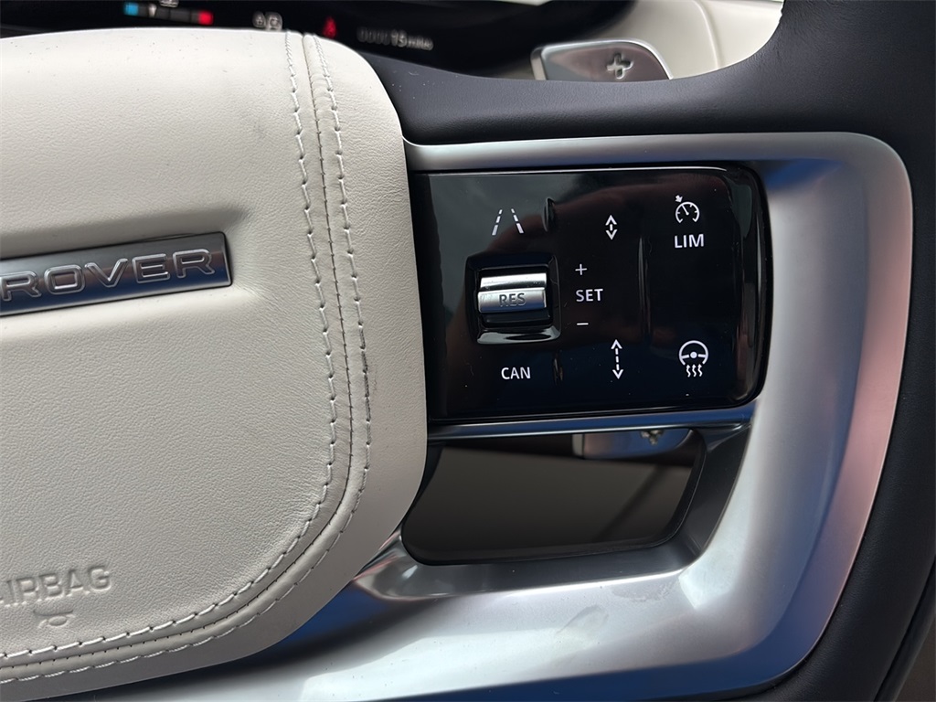 2025 Land Rover Range Rover SE photo 20