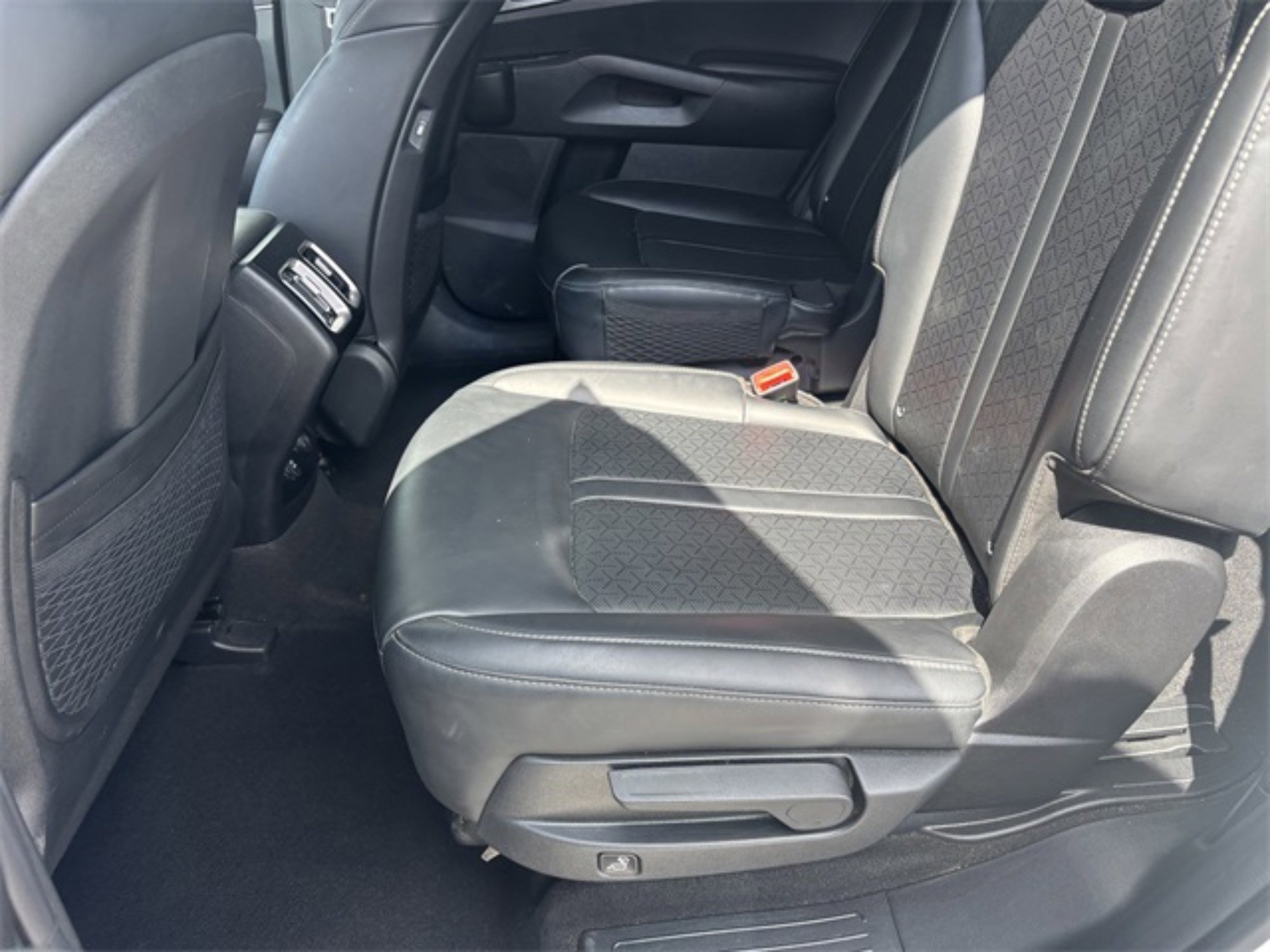 2023 Kia Sorento Hybrid EX photo 18