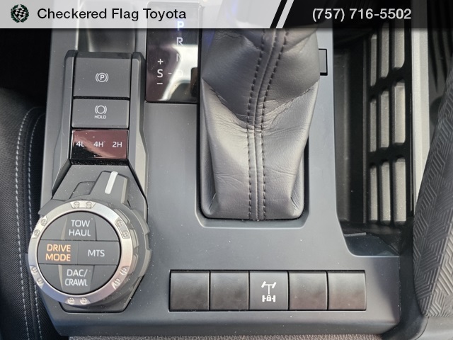 2025 Toyota Tacoma TRD Off-Road photo 32