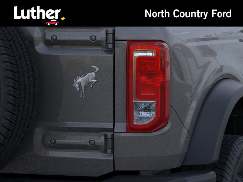 2025 Ford Bronco Base photo 18