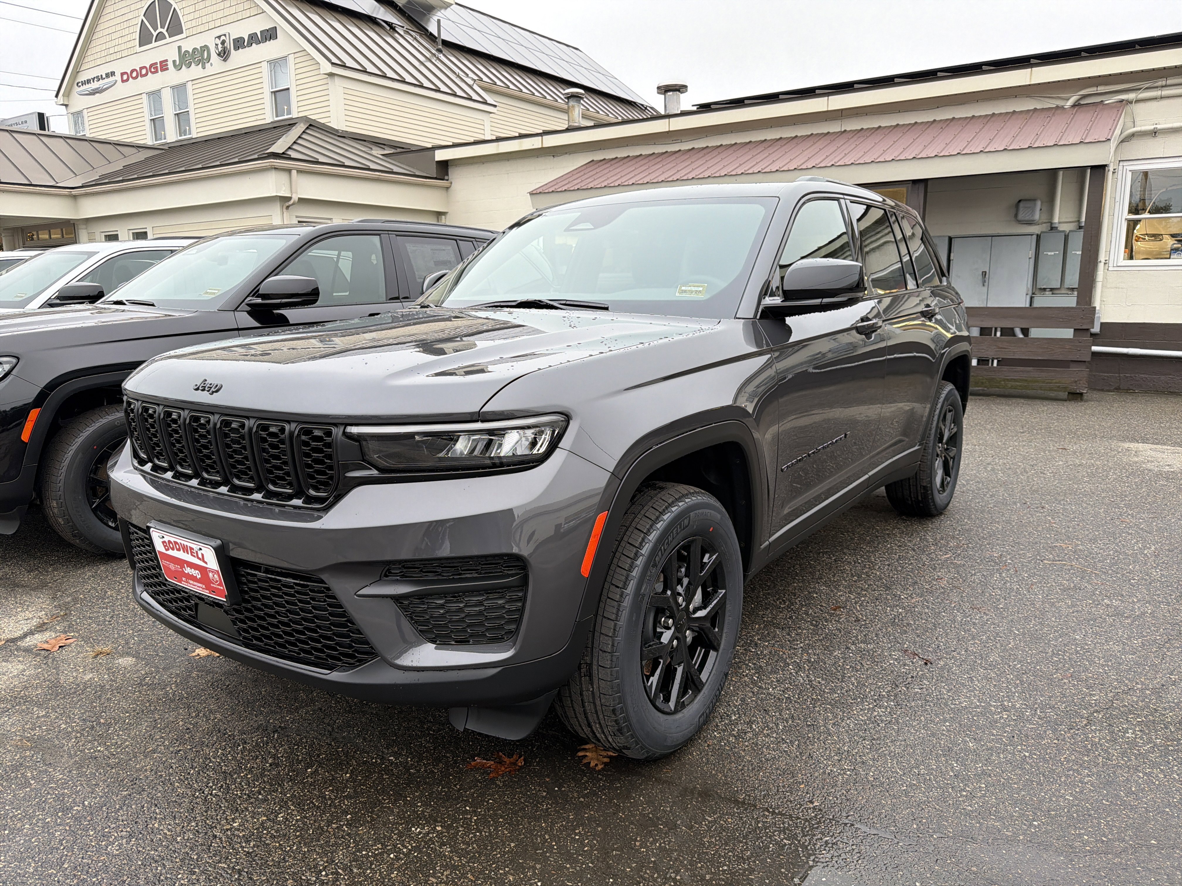 2025 Jeep Grand Cherokee Altitude's photo