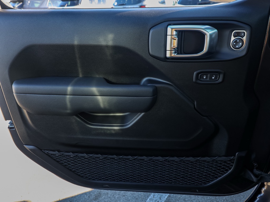 New 2026 Granite Crystal Metallic Clear-Coat Exterior Paint Jeep Willys image 21