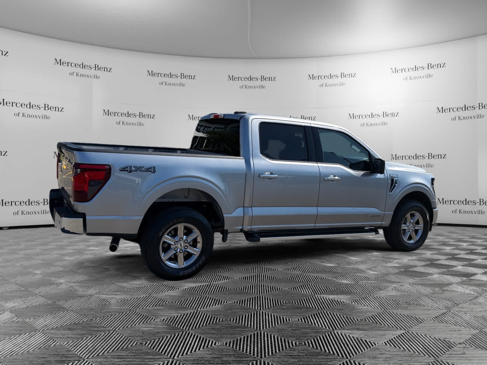 2024 Ford F-150 XLT photo 3