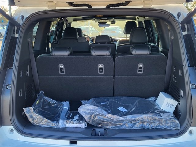 2026 Nissan Armada photo 2