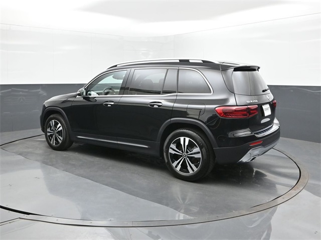 2026 Mercedes Benz GLB 250 photo 4