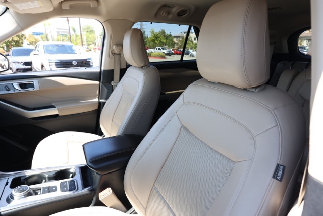 2022 Ford Explorer Limited photo 13