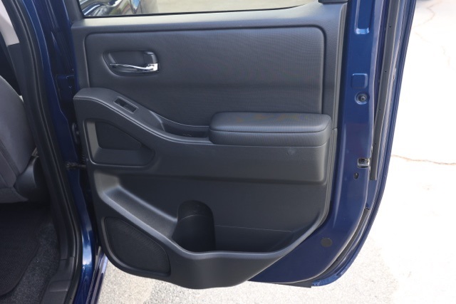 2023 Nissan Frontier SV photo 16