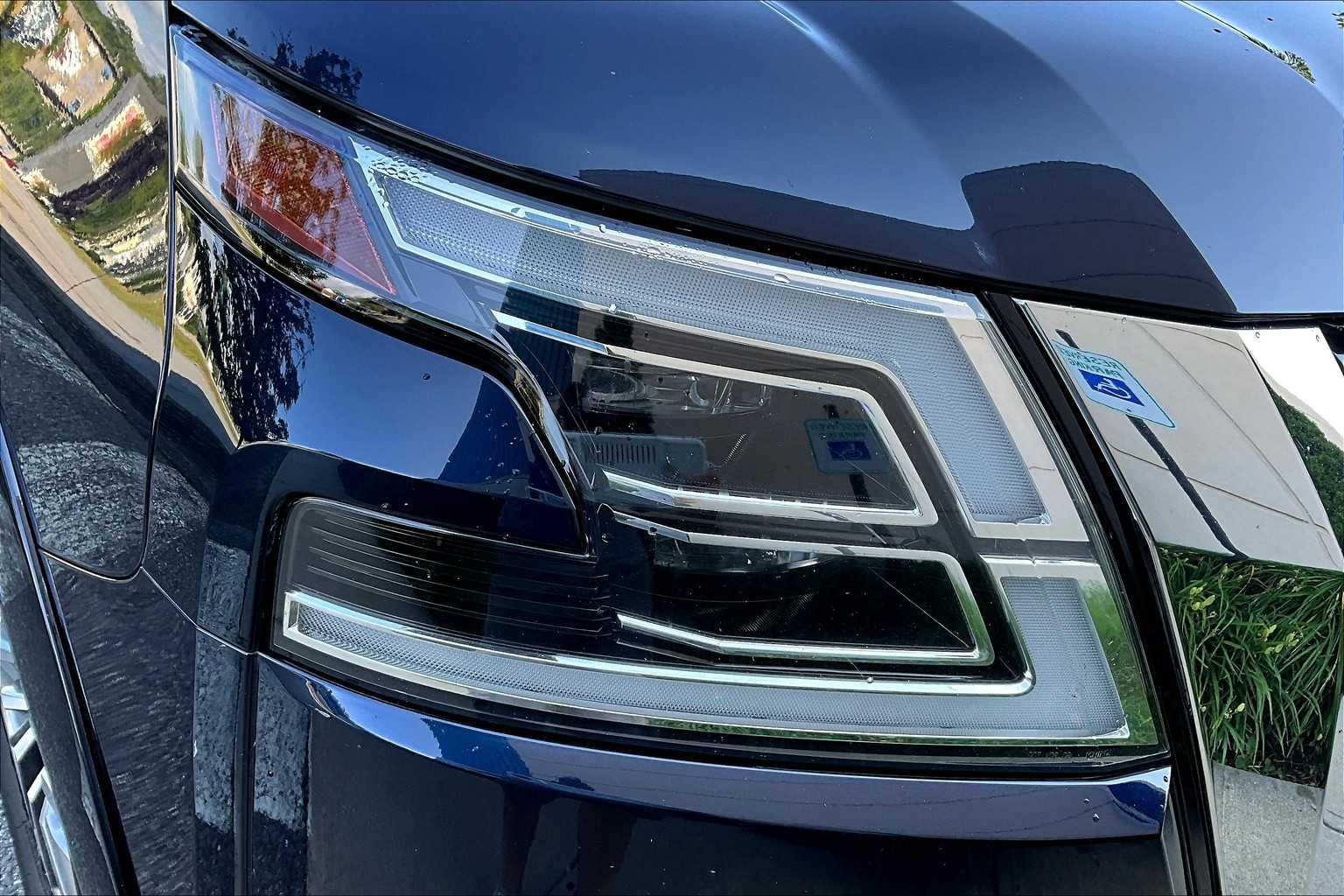 2023 Nissan Armada SL photo 26