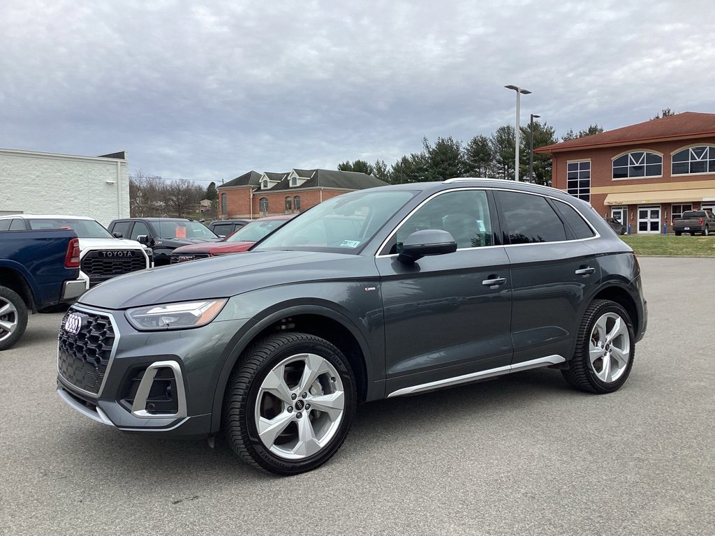 2023 Audi Q5 45 Premium Plus's photo