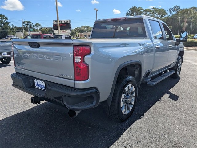 2024 Chevrolet Silverado 2500HD Custom photo 3