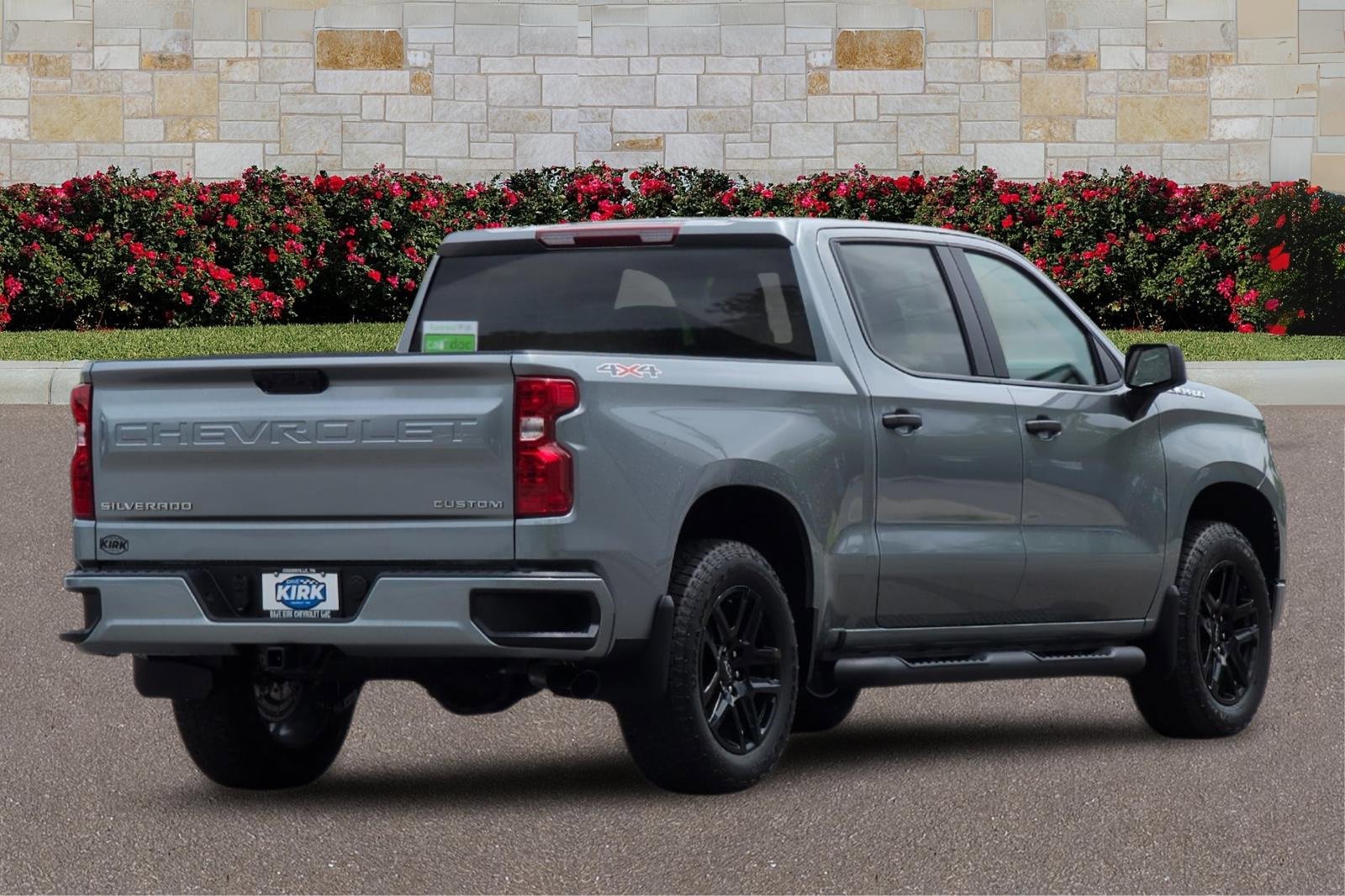 2026 Chevrolet Silverado 1500 Custom photo 3