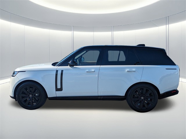 2025 Land Rover Range Rover SE photo 4