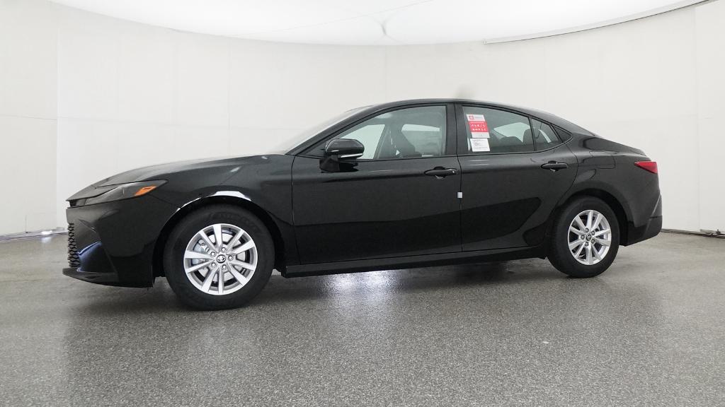 2026 Toyota Camry LE photo 8