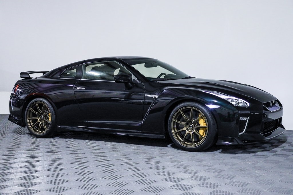 2021 Nissan GT-R Premium photo 6