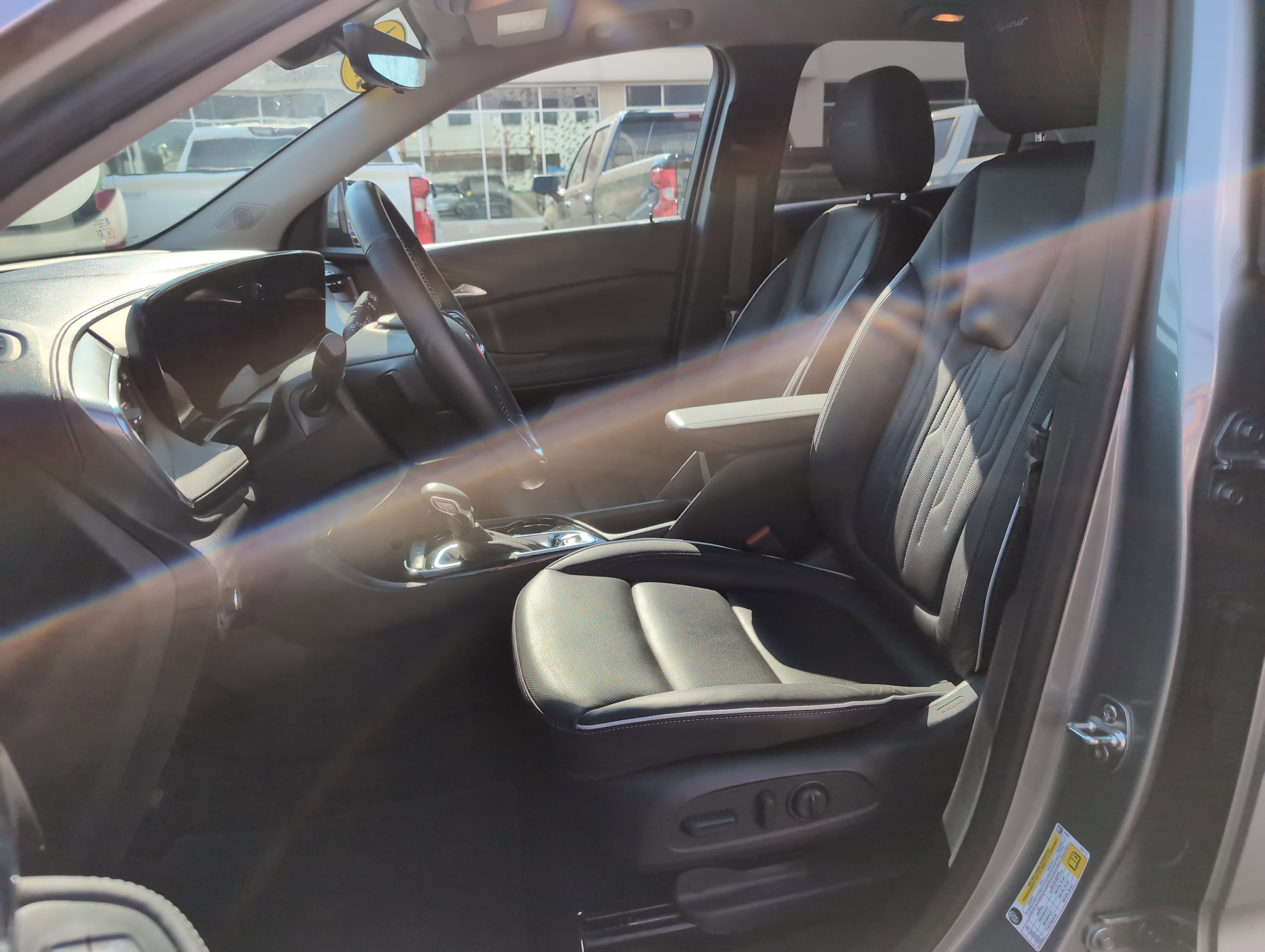 2024 Buick Encore GX Avenir photo 4