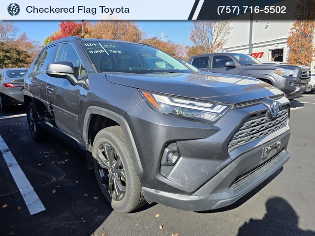 2023 Toyota RAV4 Hybrid XLE Premium photo 3