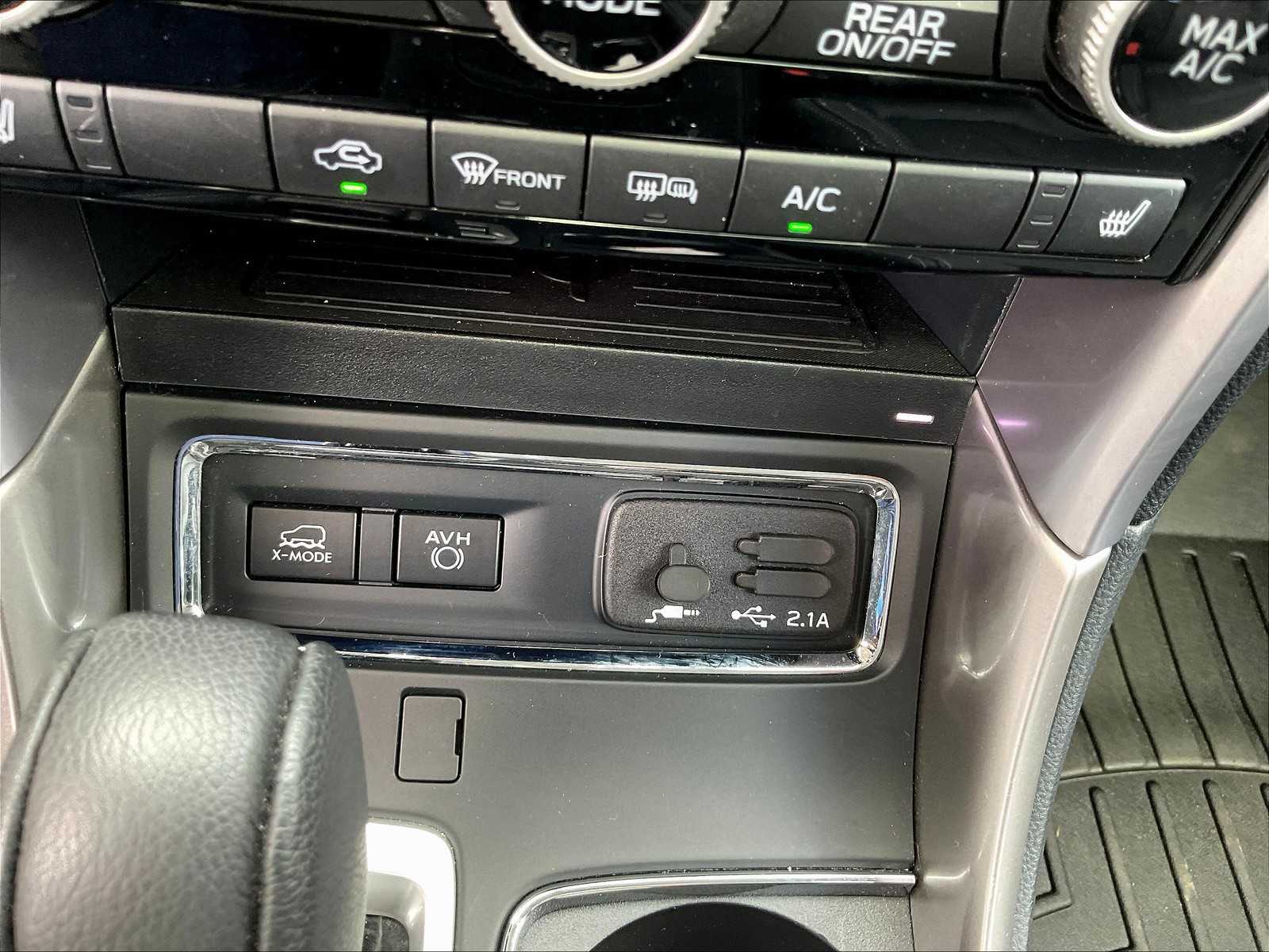 2022 Subaru Ascent Limited photo 25
