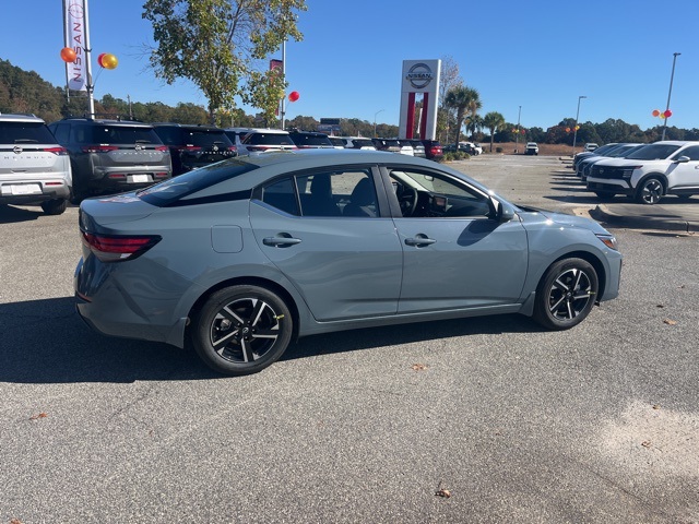 2025 Nissan Sentra SV photo 4
