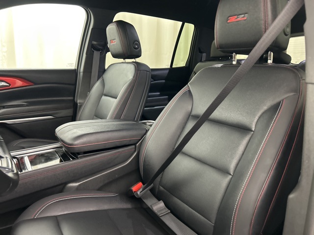 2024 Chevrolet Traverse Z71 photo 8