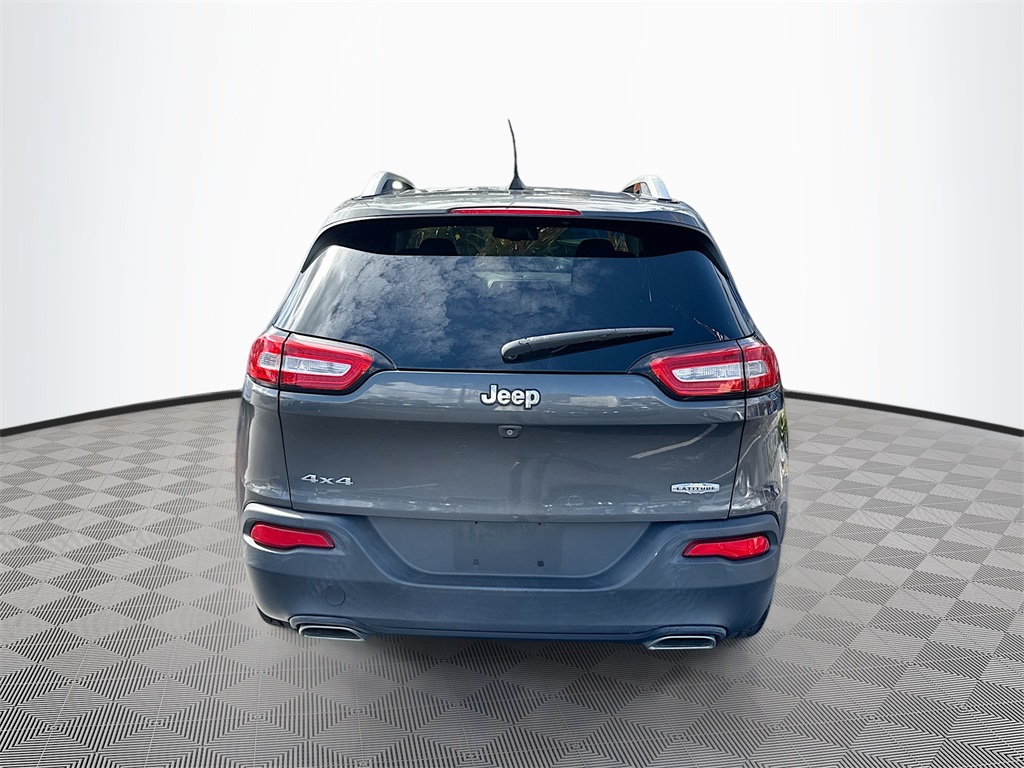 2016 Jeep Cherokee Latitude photo 4