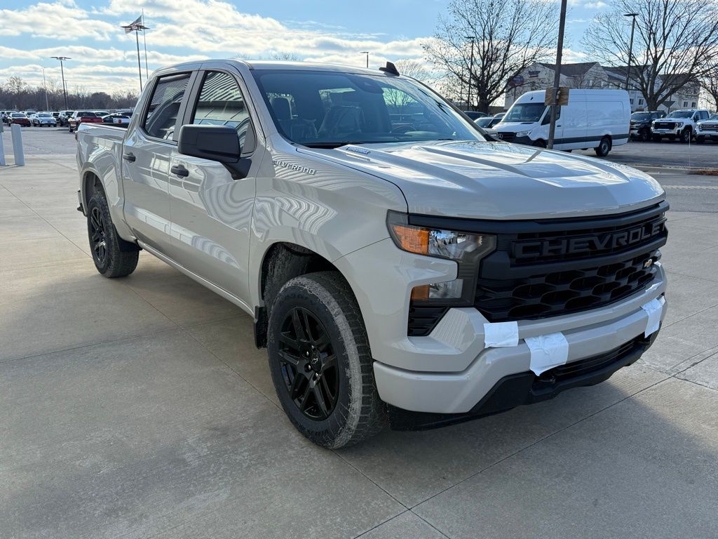 2026 Chevrolet Silverado 1500 Custom's photo