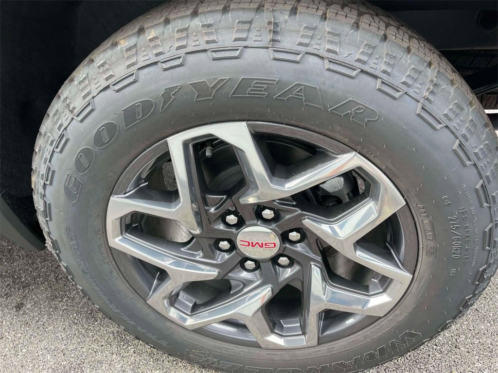 2026 Gmc Sierra 1500 SLT photo 10