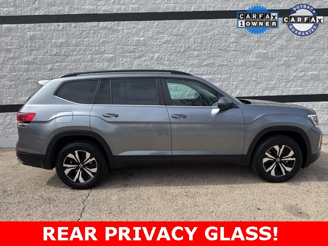 2024 Volkswagen Atlas SE photo 2