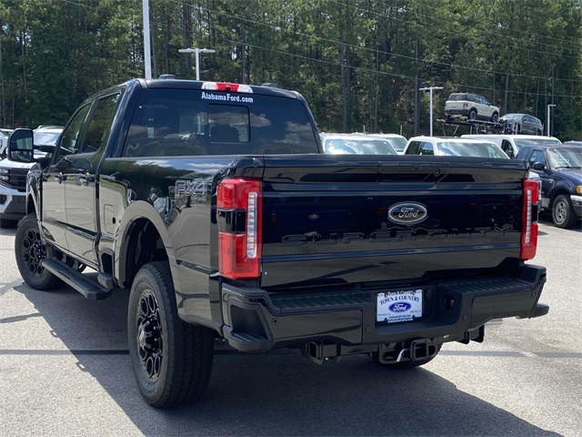2025 Ford F-250 photo 3
