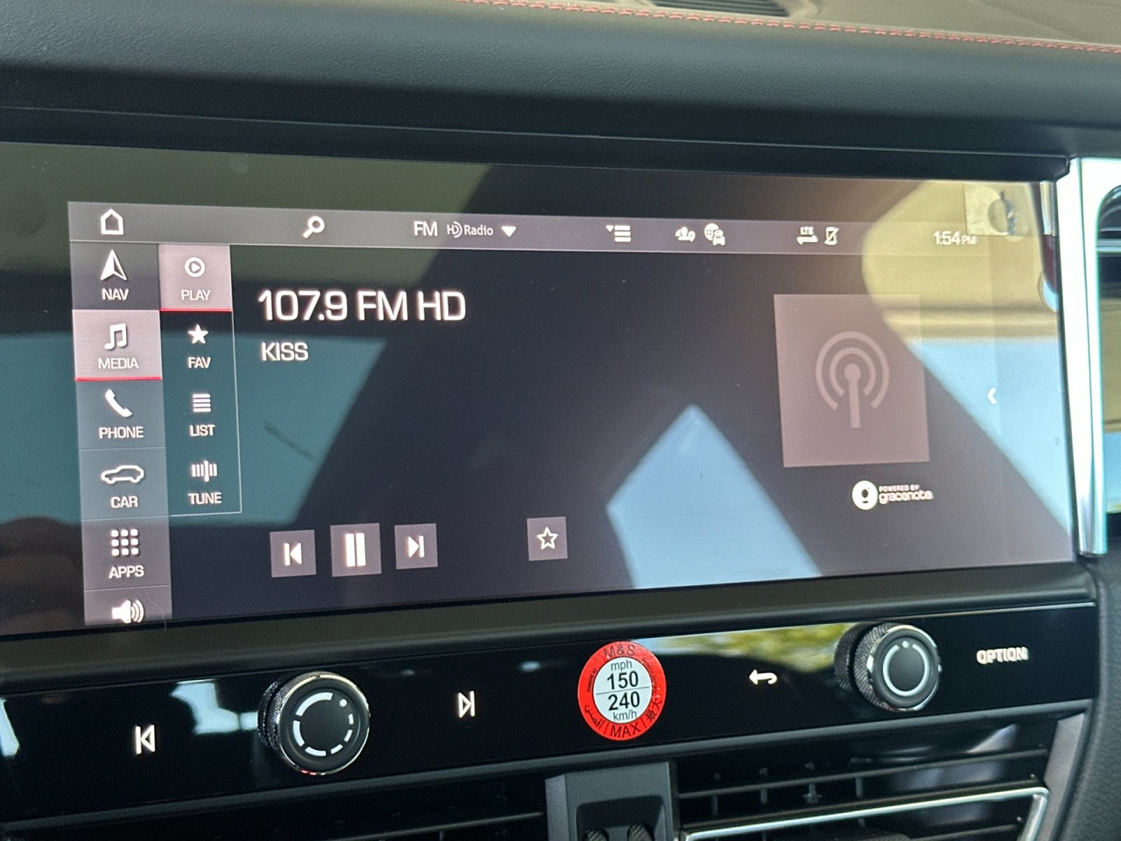 2025 Porsche Macan S photo 15