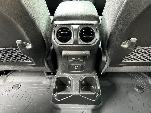 2025 Jeep Gladiator Rubicon photo 11