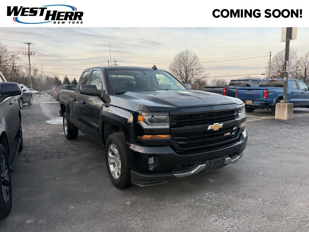 2017 Chevrolet Silverado LT's photo