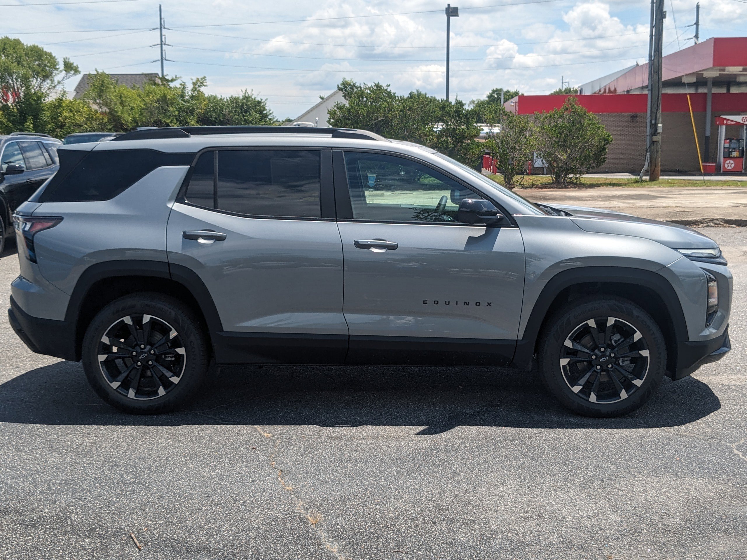 2026 Chevrolet Equinox RS photo 3