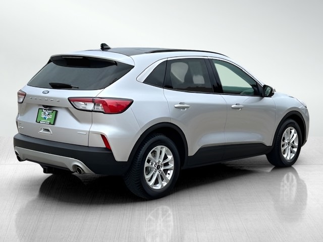 2020 Ford Escape SE photo 3