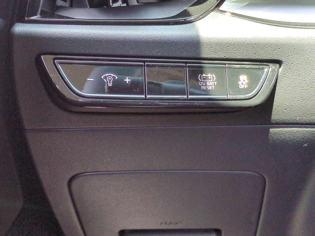 2025 Kia Niro EX Touring photo 14