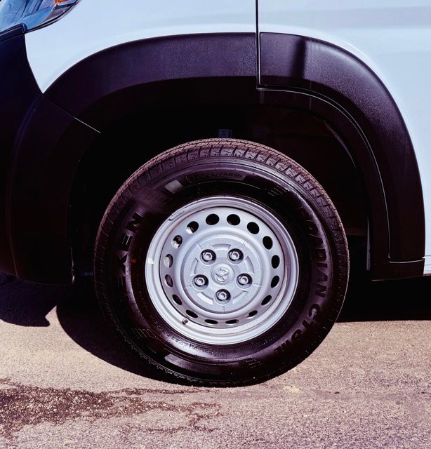 2025 Ram ProMaster 1500 photo 2