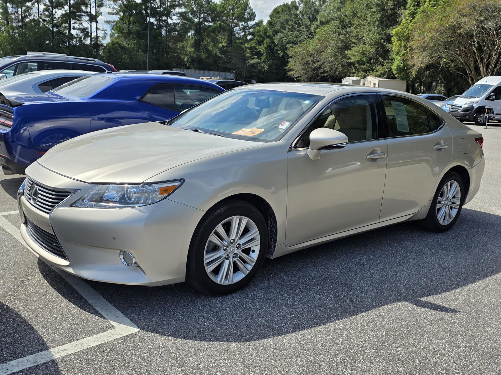 2014 Lexus ES 350 photo 4