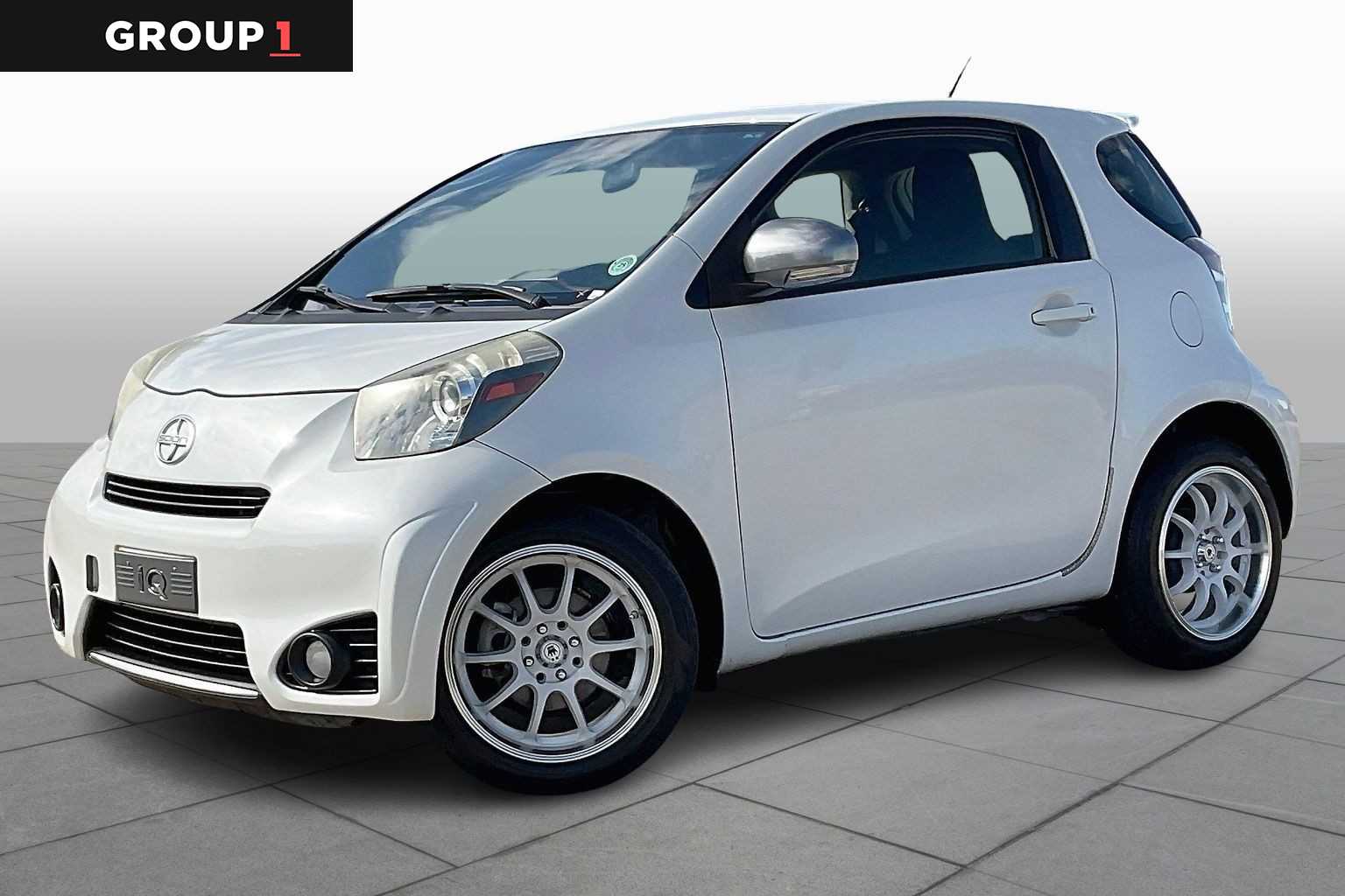 2015 Scion iQ Base's photo