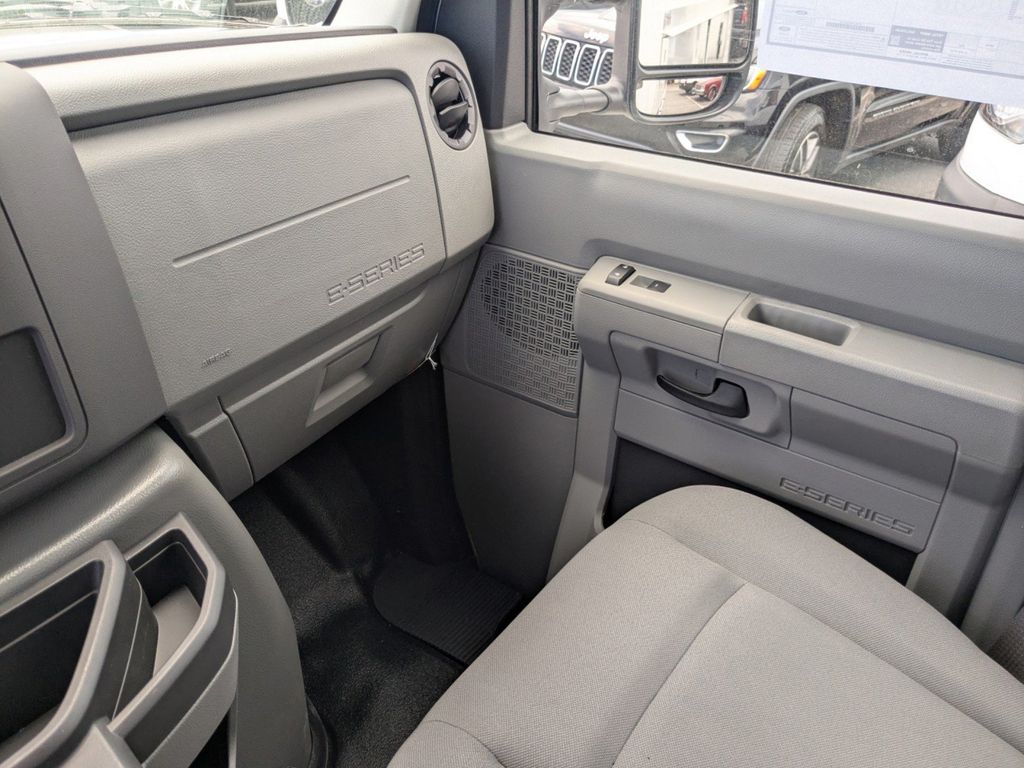 2026 Ford E-350 Base photo 16