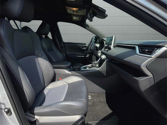 2019 Toyota RAV4 Hybrid XSE photo 14