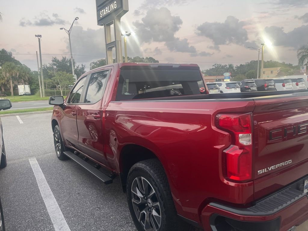 2021 Chevrolet Silverado 1500 RST photo 4