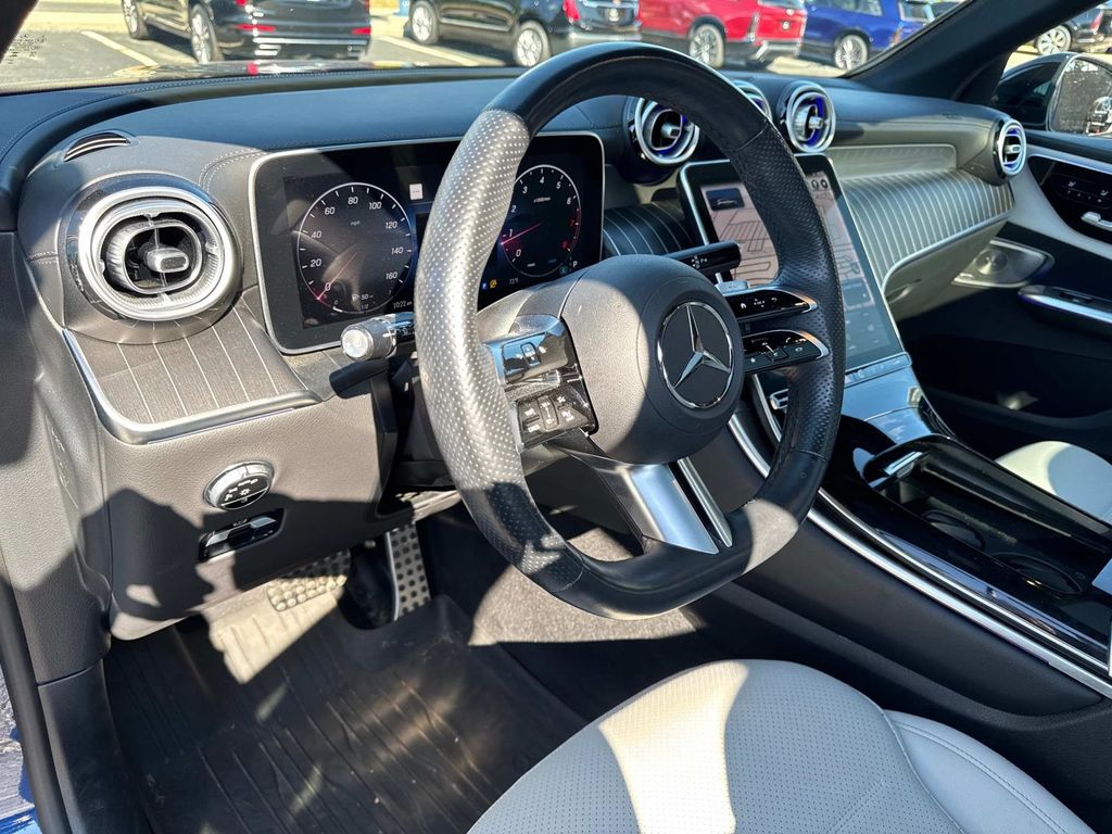 2023 Mercedes Benz GLC 300 4MATIC photo 17
