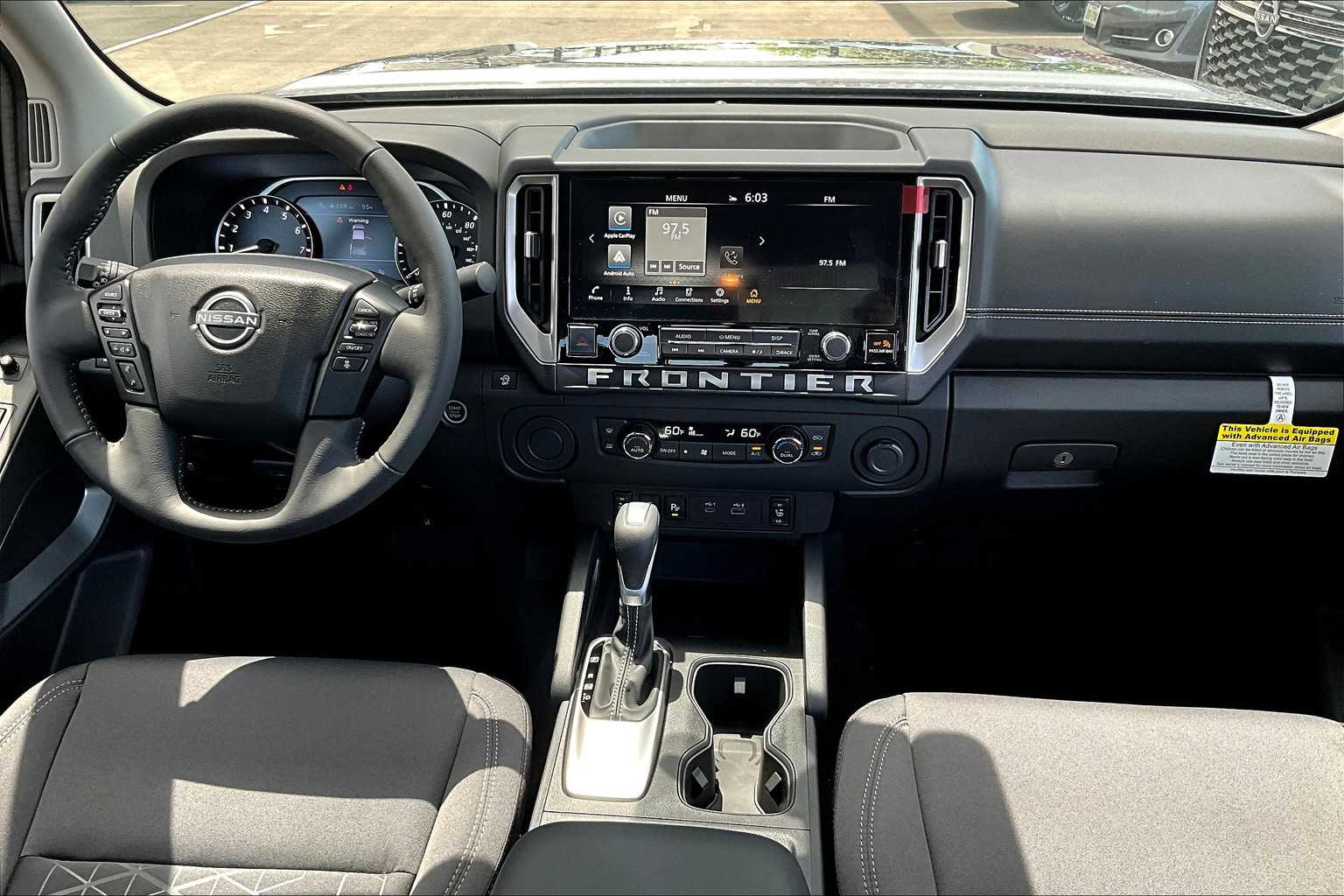 2025 Nissan Frontier SV photo 5