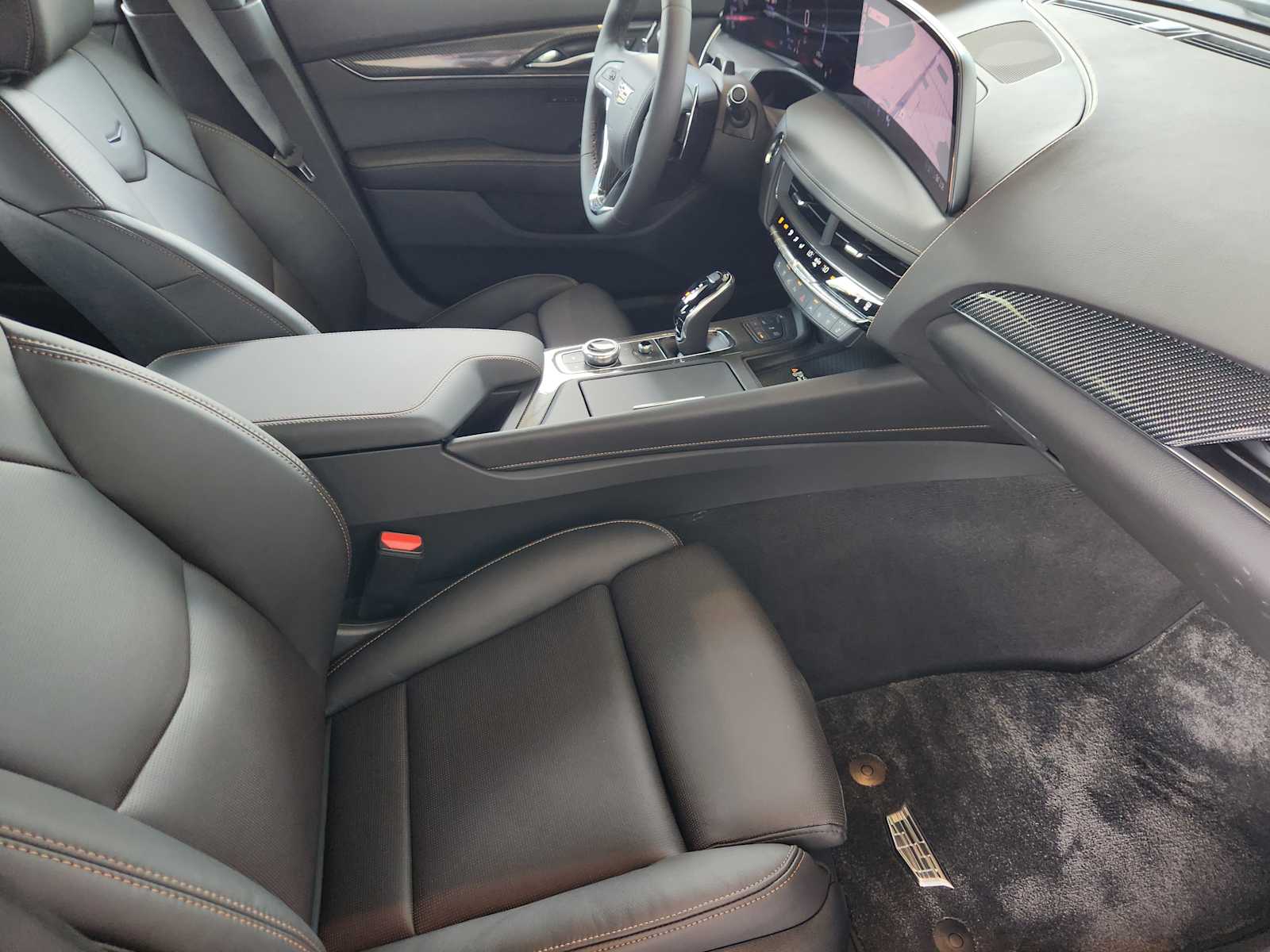 2026 Cadillac CT5 V photo 9