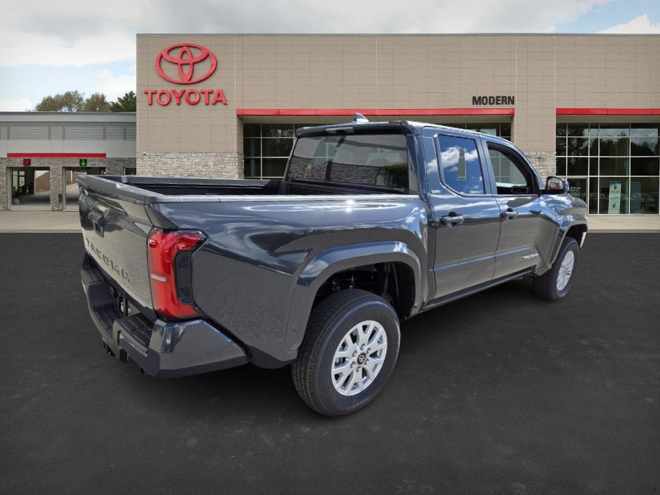 2025 Toyota Tacoma SR5 photo 5