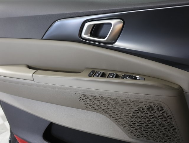2026 Kia Carnival LXS photo 24