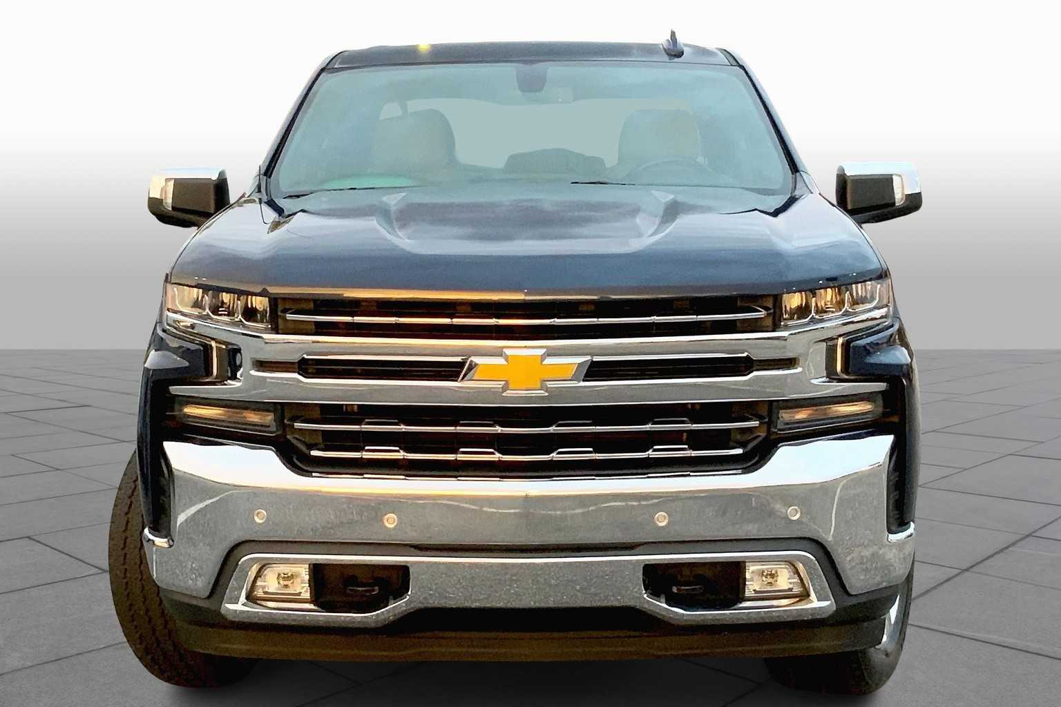 2021 Chevrolet Silverado 1500 LTZ photo 3