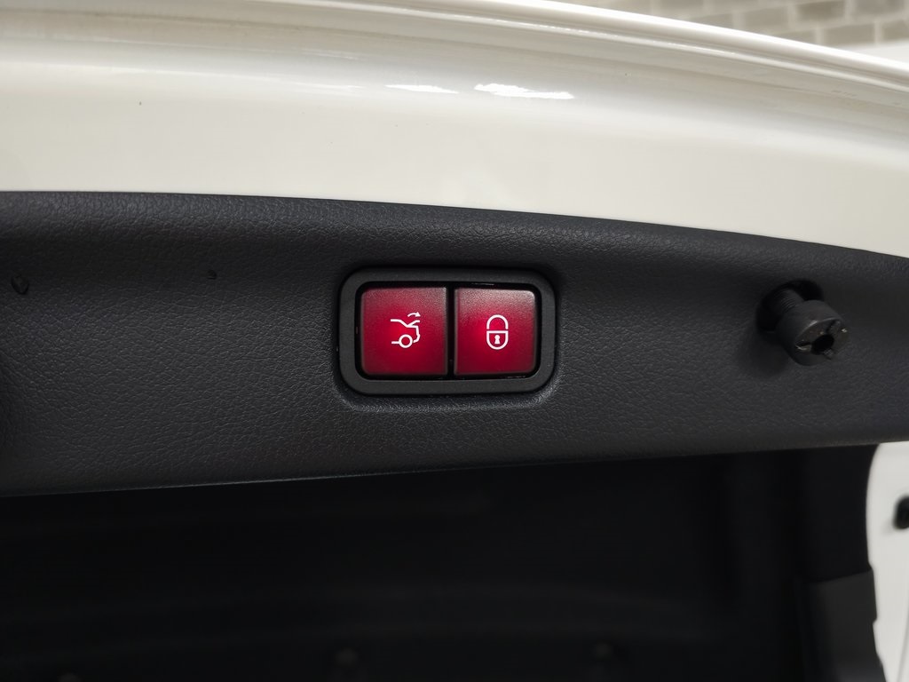 2023 MERCEDES-BENZ C-CLASS - Image 6