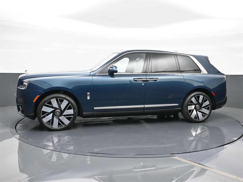 2025 Rolls Royce Cullinan RR photo 3