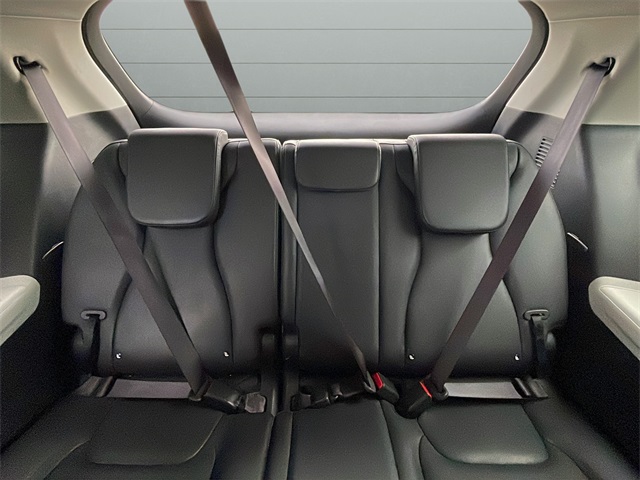 2024 Kia Carnival LX photo 32