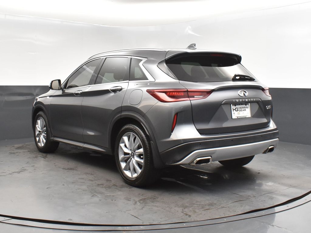 2022 Infiniti QX50 Essential photo 4